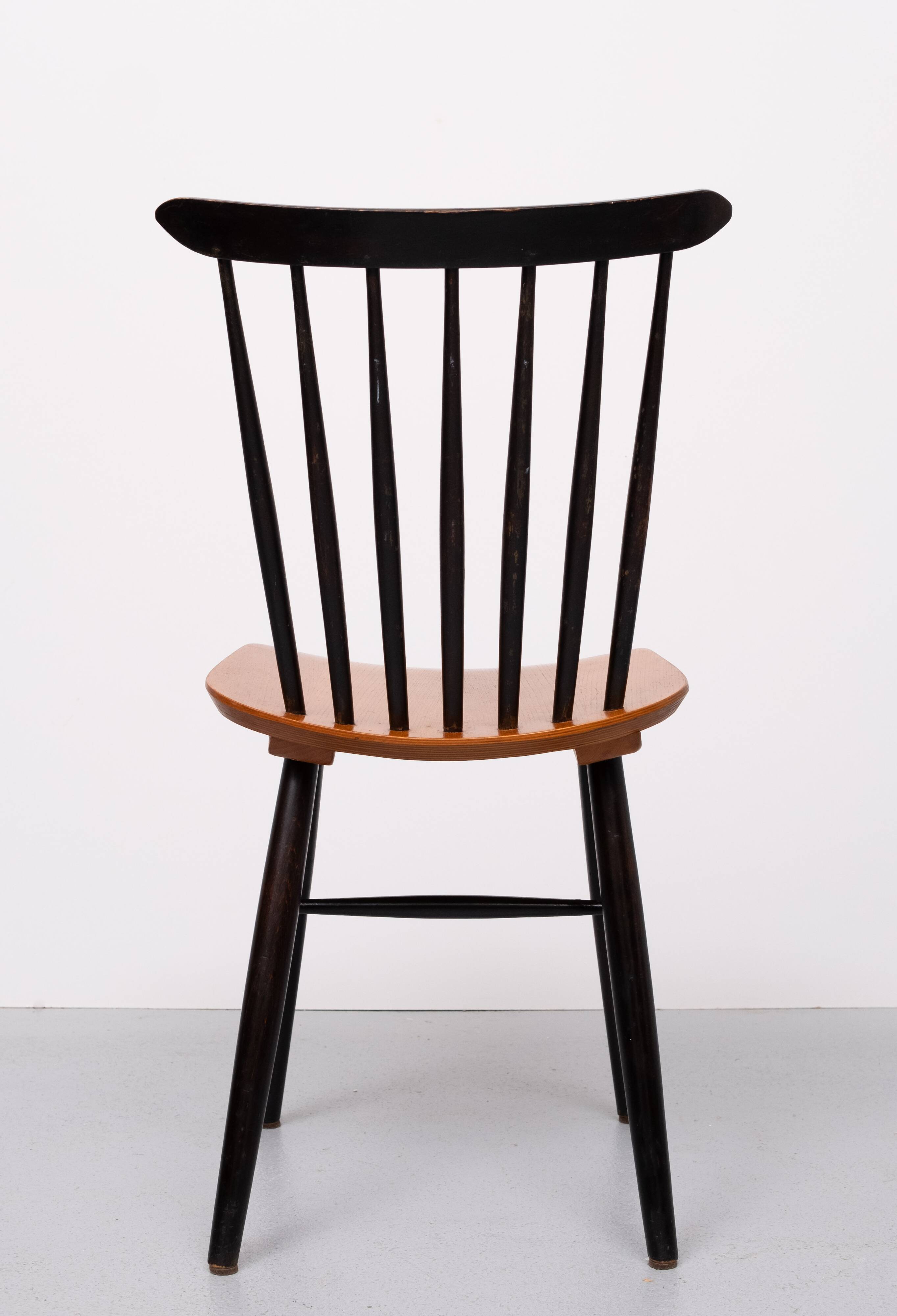 Set of 4 spindle back dining chairs 1960s holland