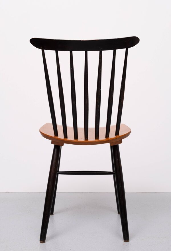 Lot de 4 chaises de salle à manger à dossier à fuseaux des années 1960 hollande