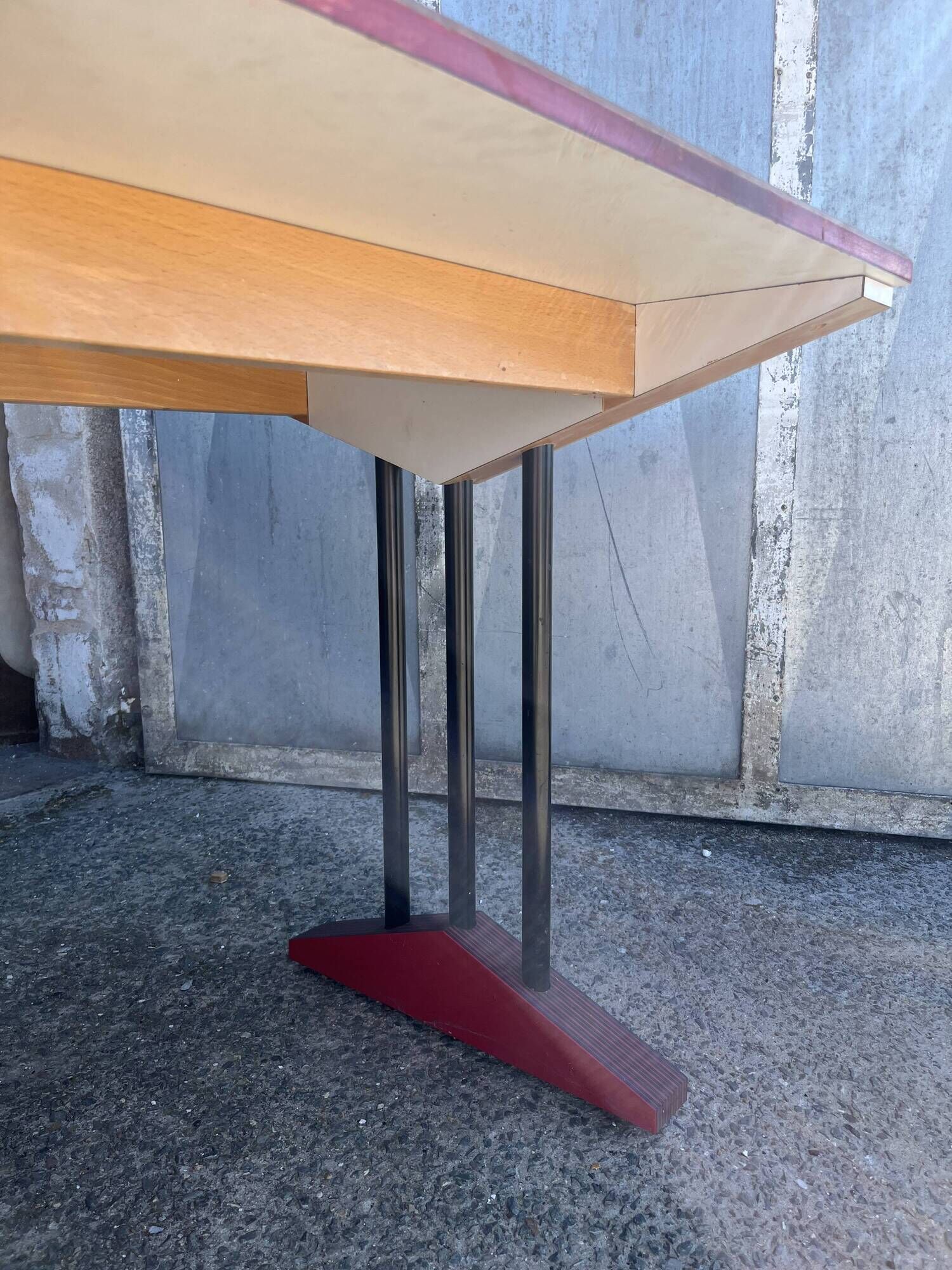 Paire de tables Années 80 Post-modernes