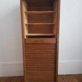 Sliding curtain cabinet