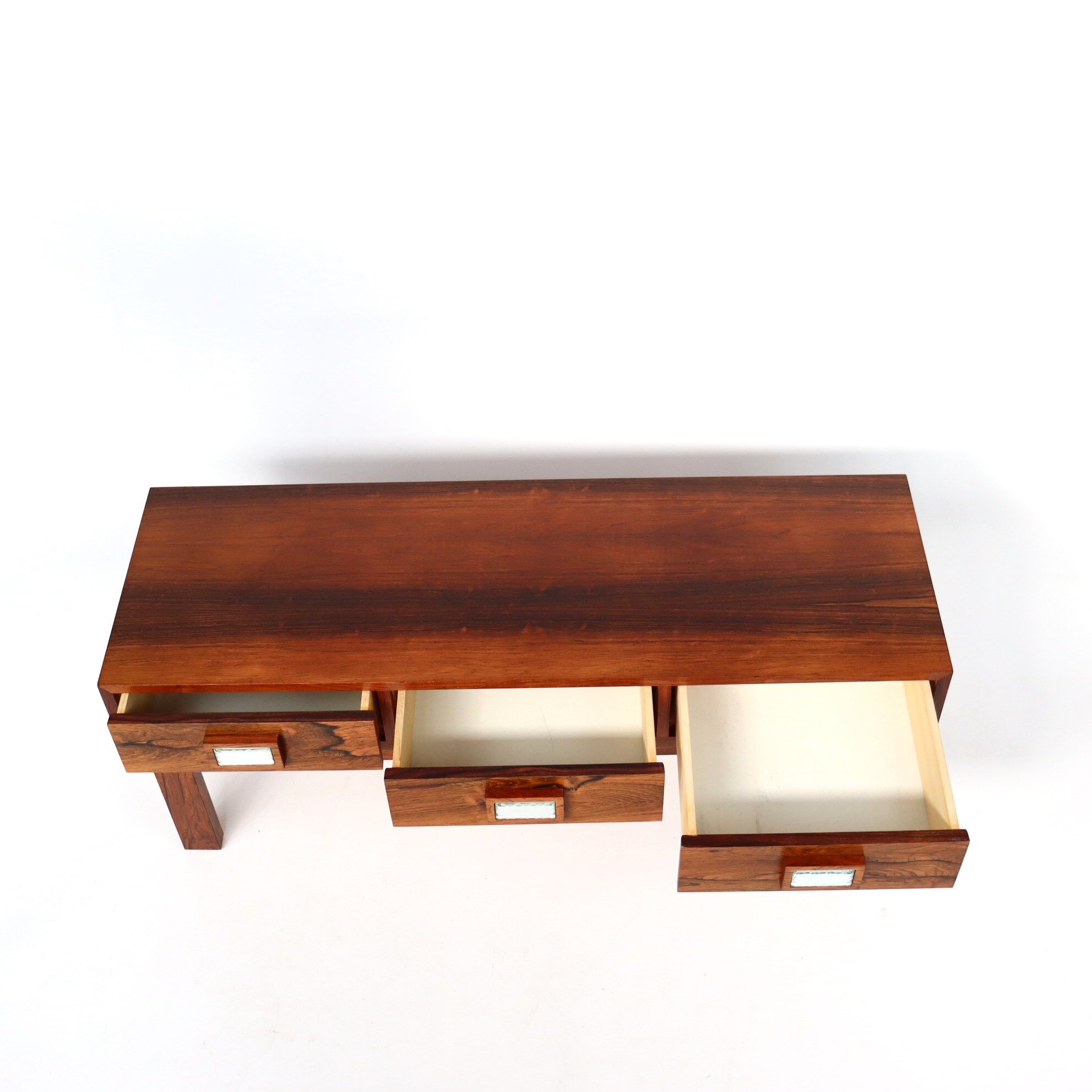 Rosewood chest of drawers