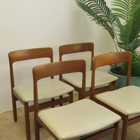 Set of 8 mid-century teak chairs, Denmark 1960.