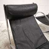 Pair of "Omega" armchairs, chrome-plated metal and leather, Habitat vintage 1980