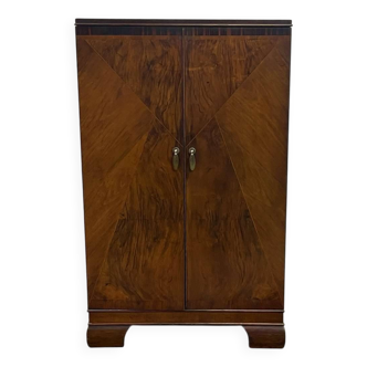 Buffet anglais en noyer des années 1930