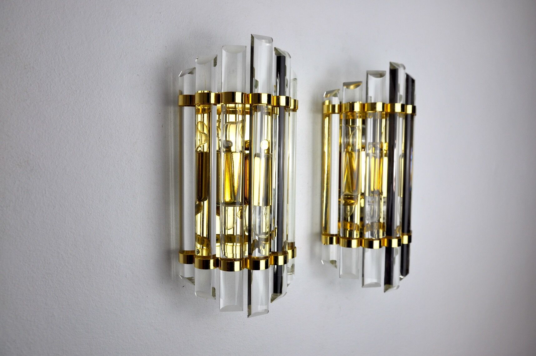 Pair of Venini wall lamps, Murano glass, Italy, 1970