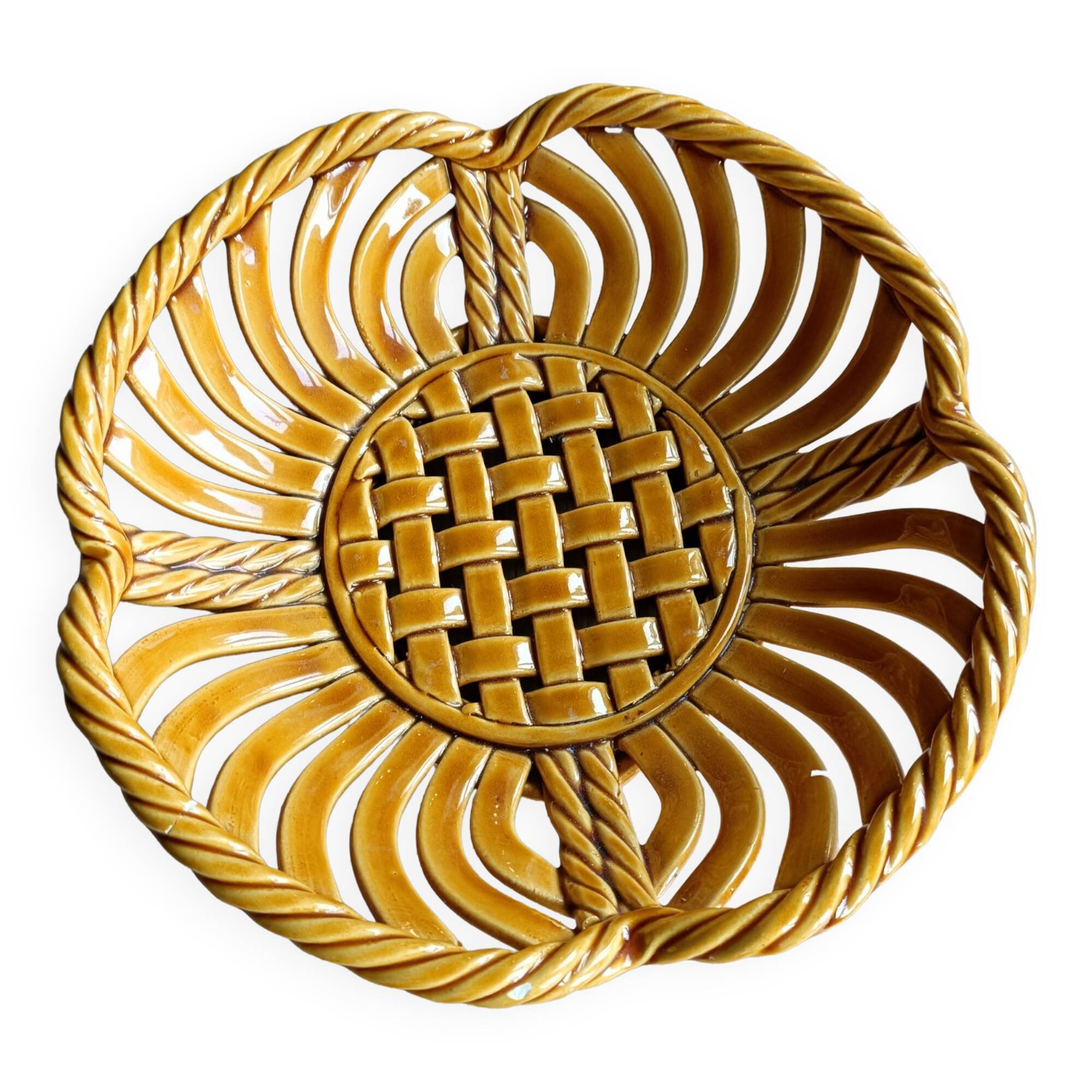 Braided earthenware basket