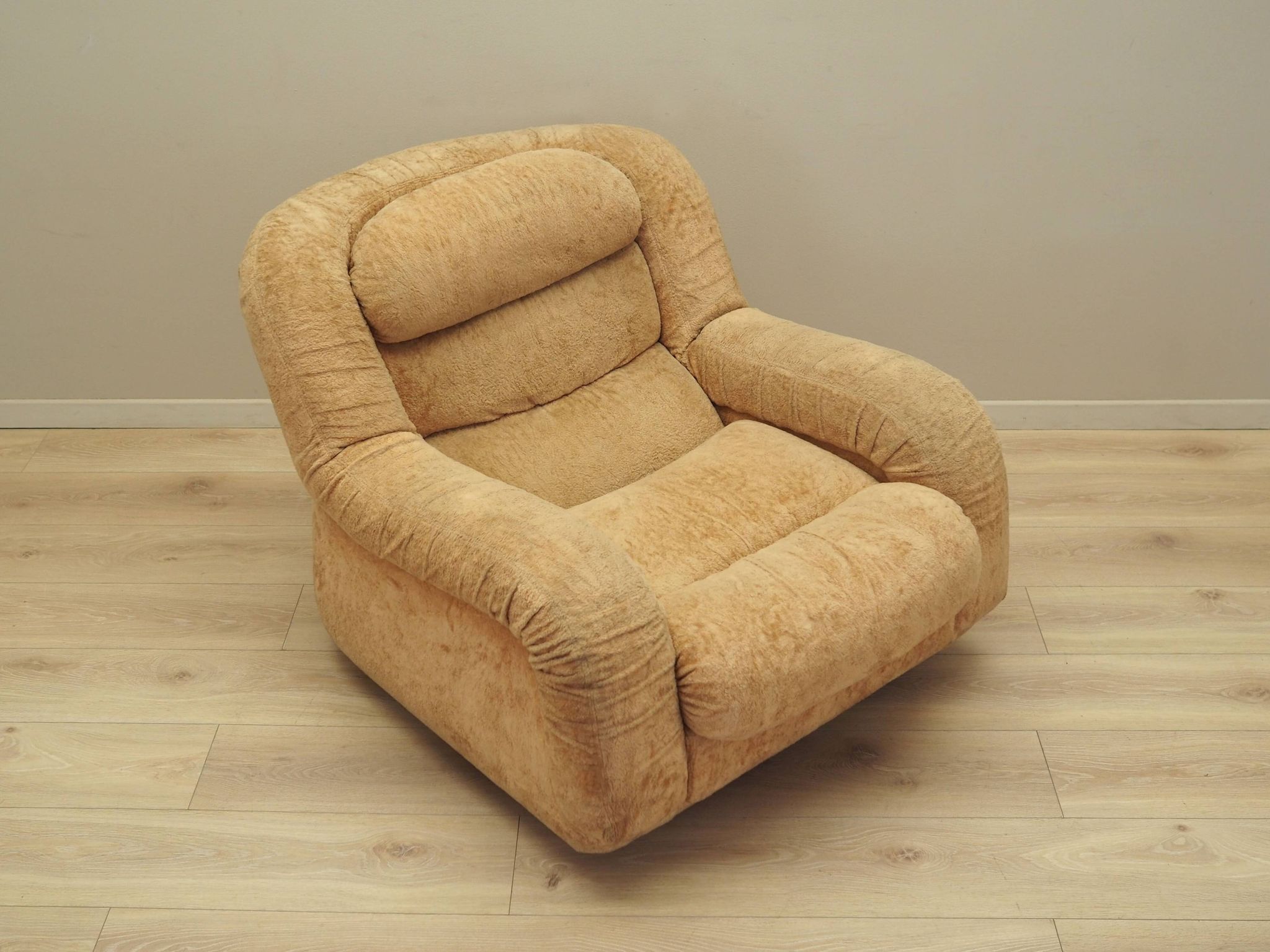 Beige armchair, Italian design, 1960s, production: Italy