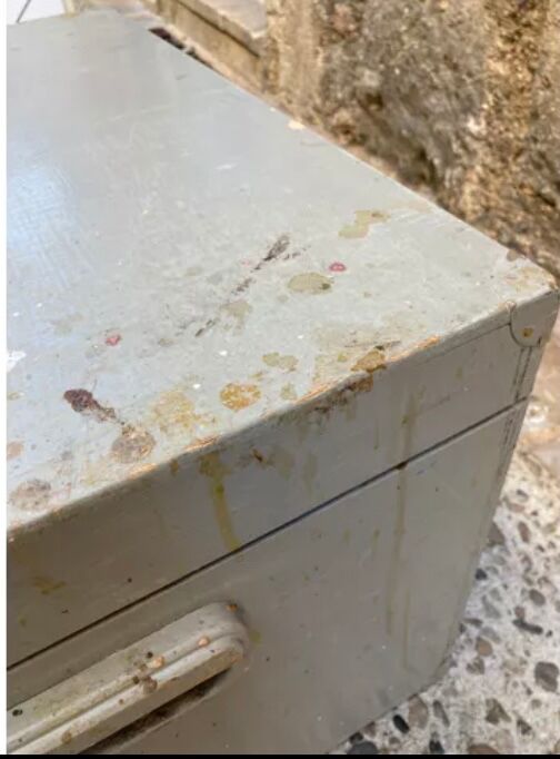 Coffre d’atelier en bois avec compartiments