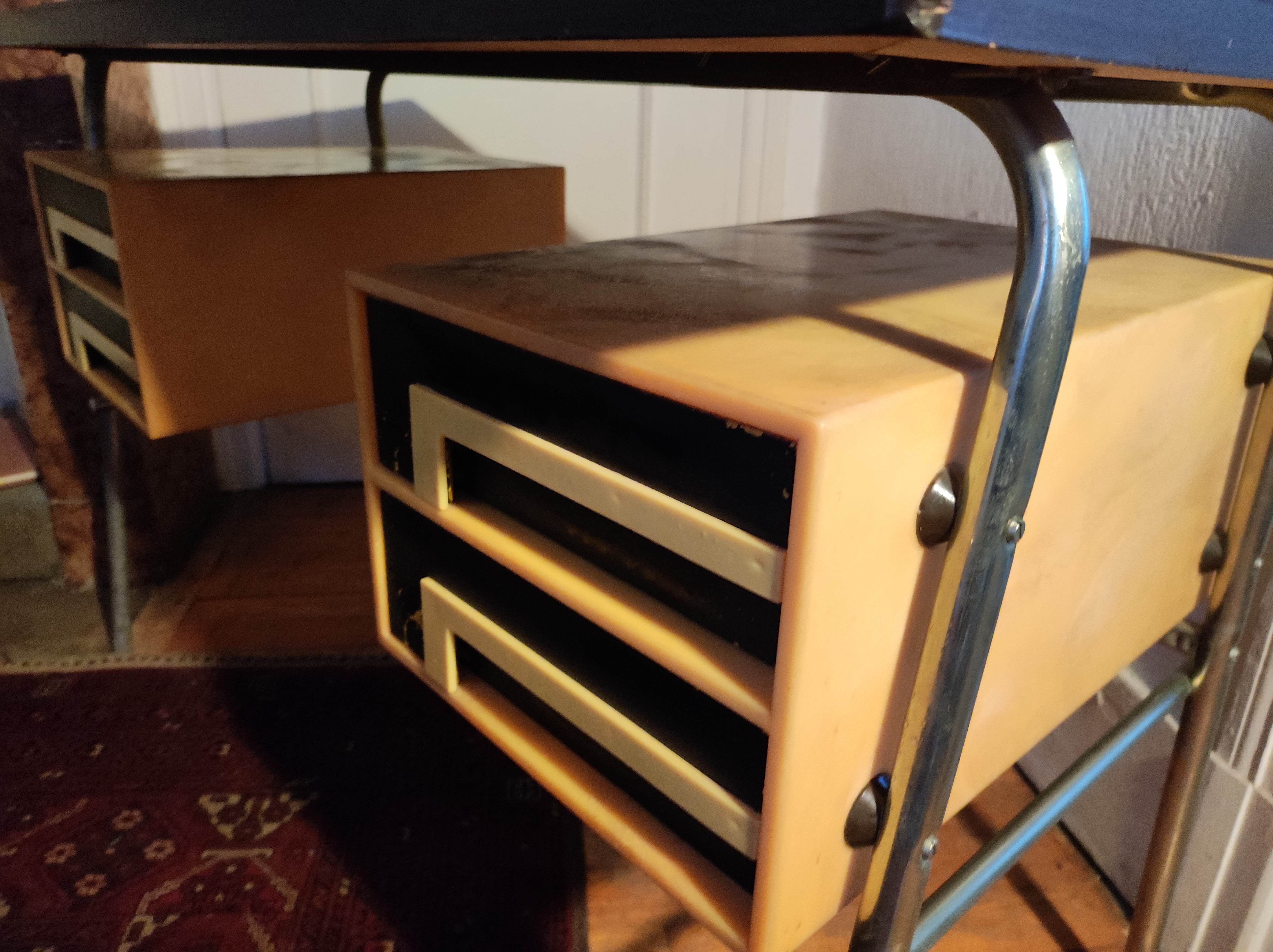 Bureau 1960
