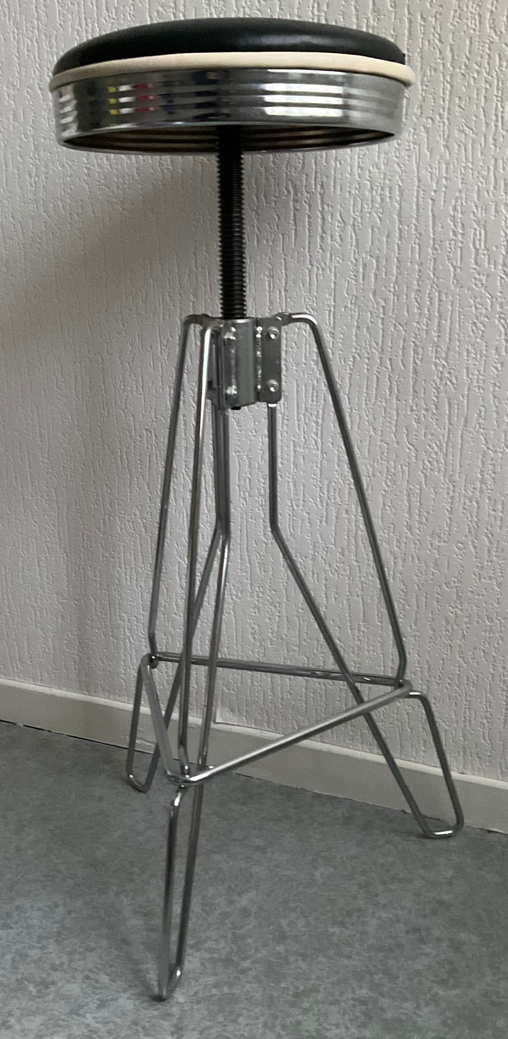 Vintage American style screw bar stool