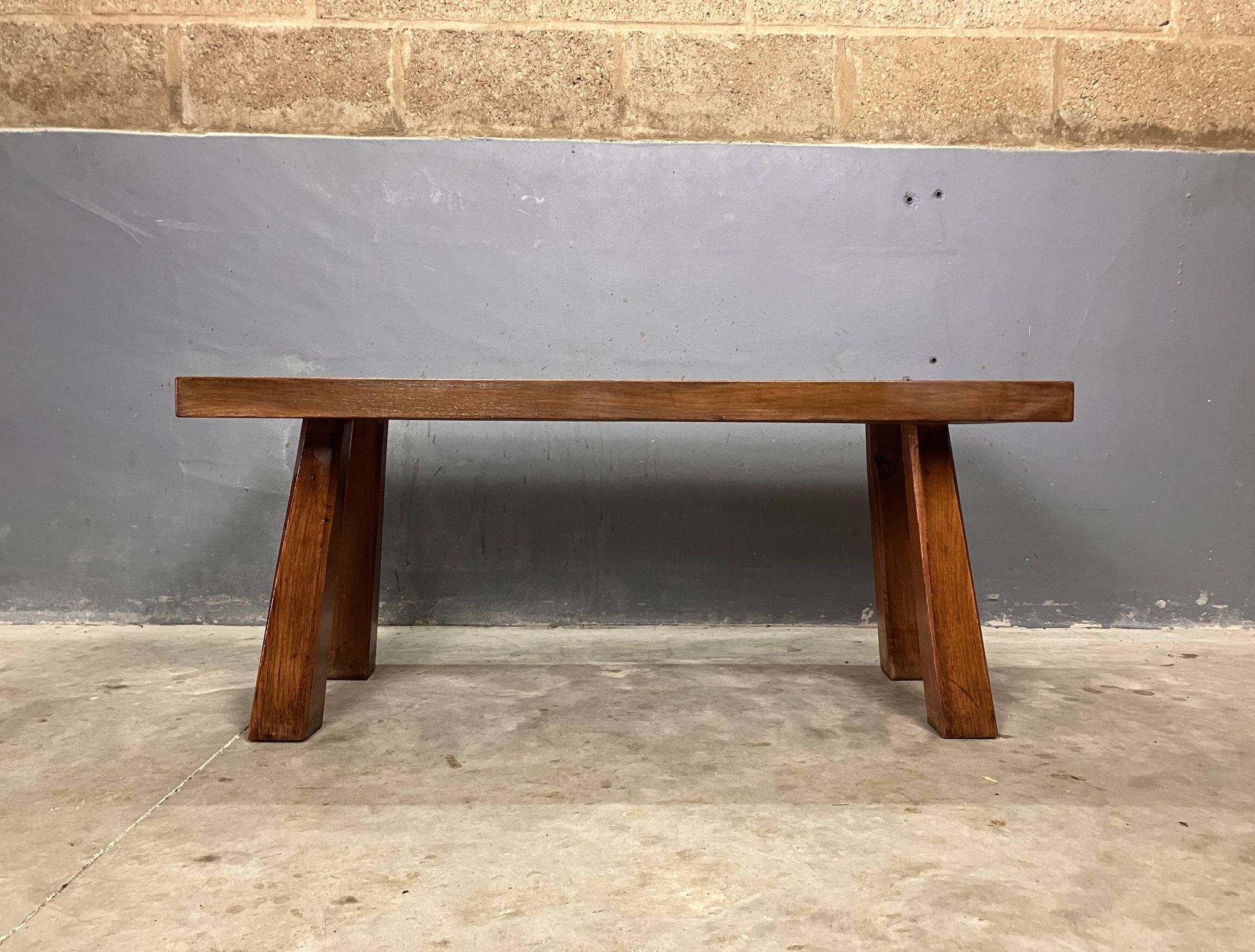 Table d'appoint brutaliste en chêne des années 70, table basse, banc