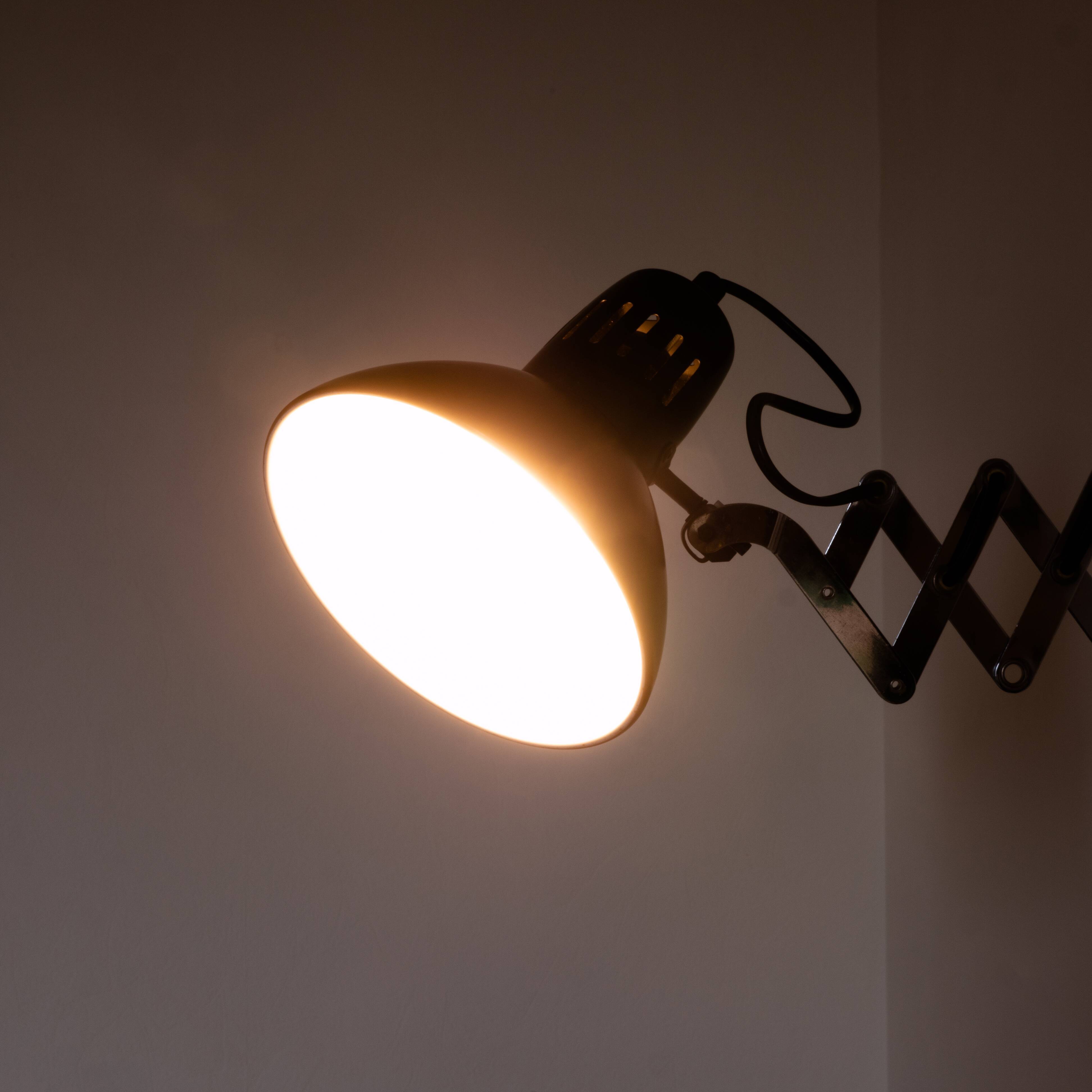 Lampe ciseaux noire