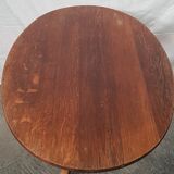 Tripod pedestal table
