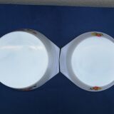 Flat vintage round Arcopal casserole with flowers