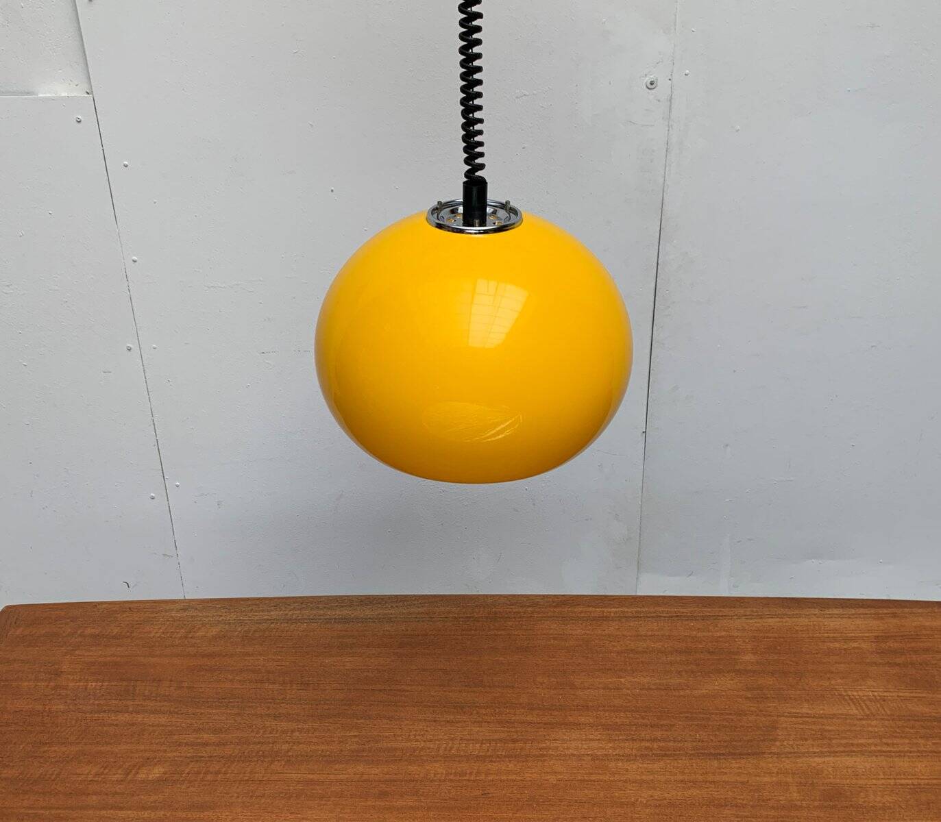 Italian pendant lamp Jolly in Space Age style from the mid-century by Luigi Massoni for Guzzini, 1960s.