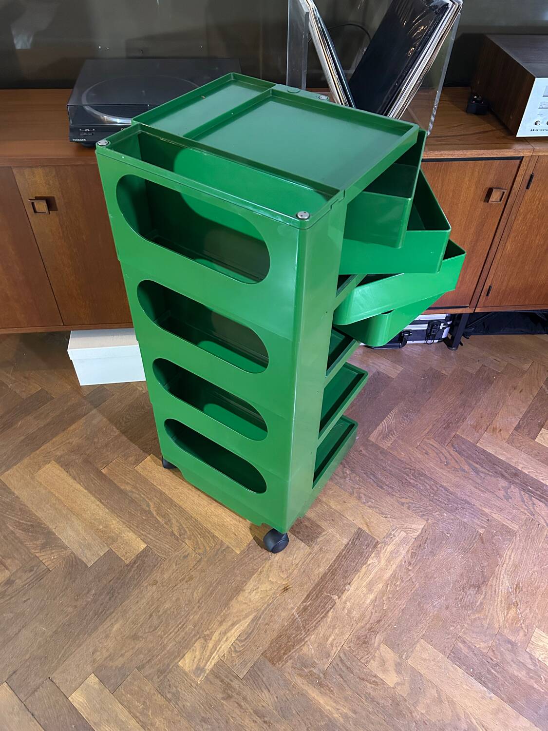 BOBY dessert trolley designed by Joe Colombo, 1970s.