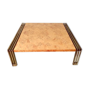 table basse design en loupe d’orme et laiton – années 70