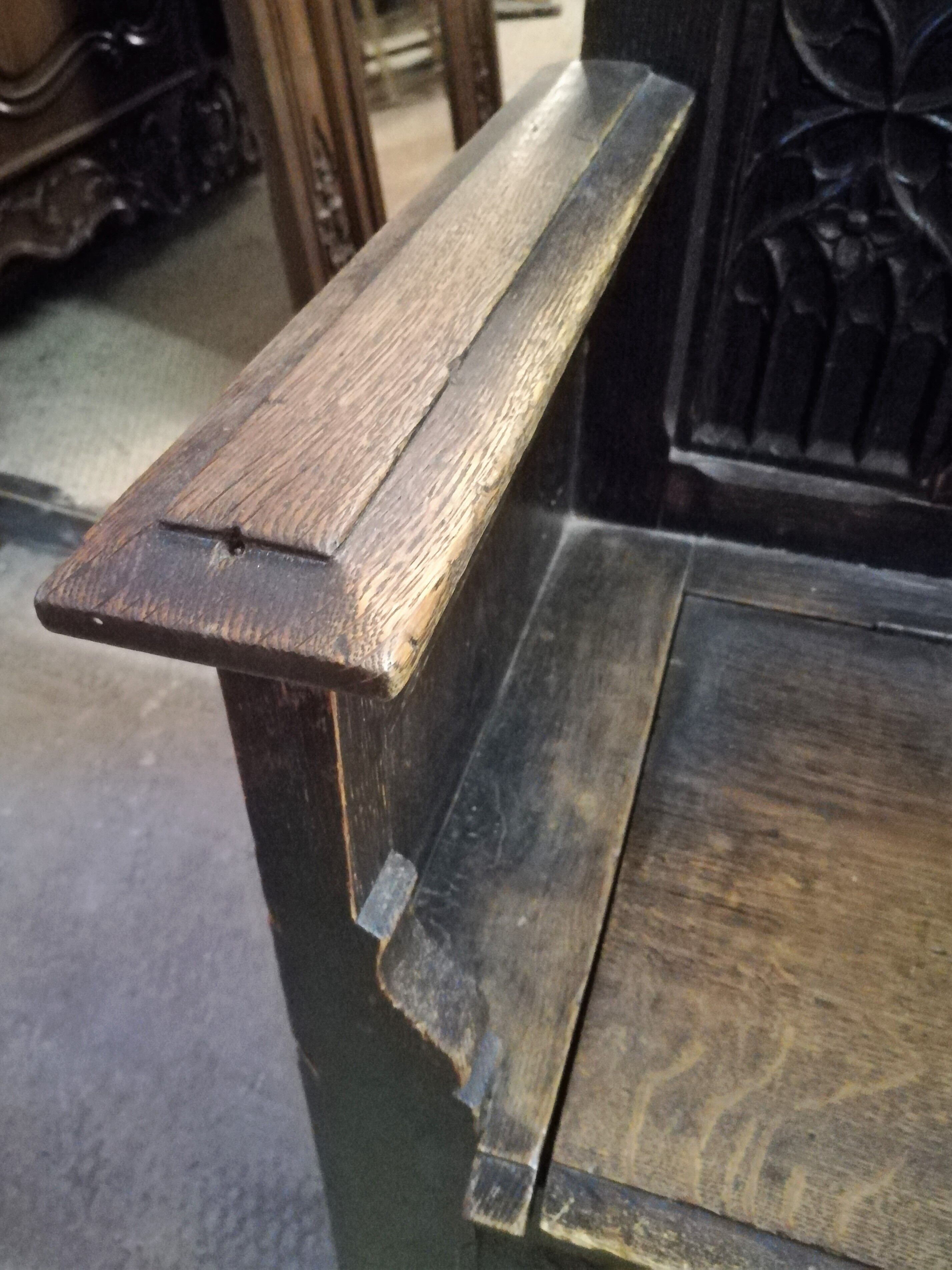Bench chest oak end XIX