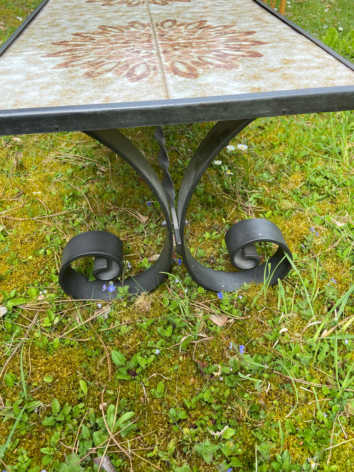 Coffee table mosaic wrought iron 60s