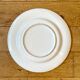 6 assiettes en faïence écru