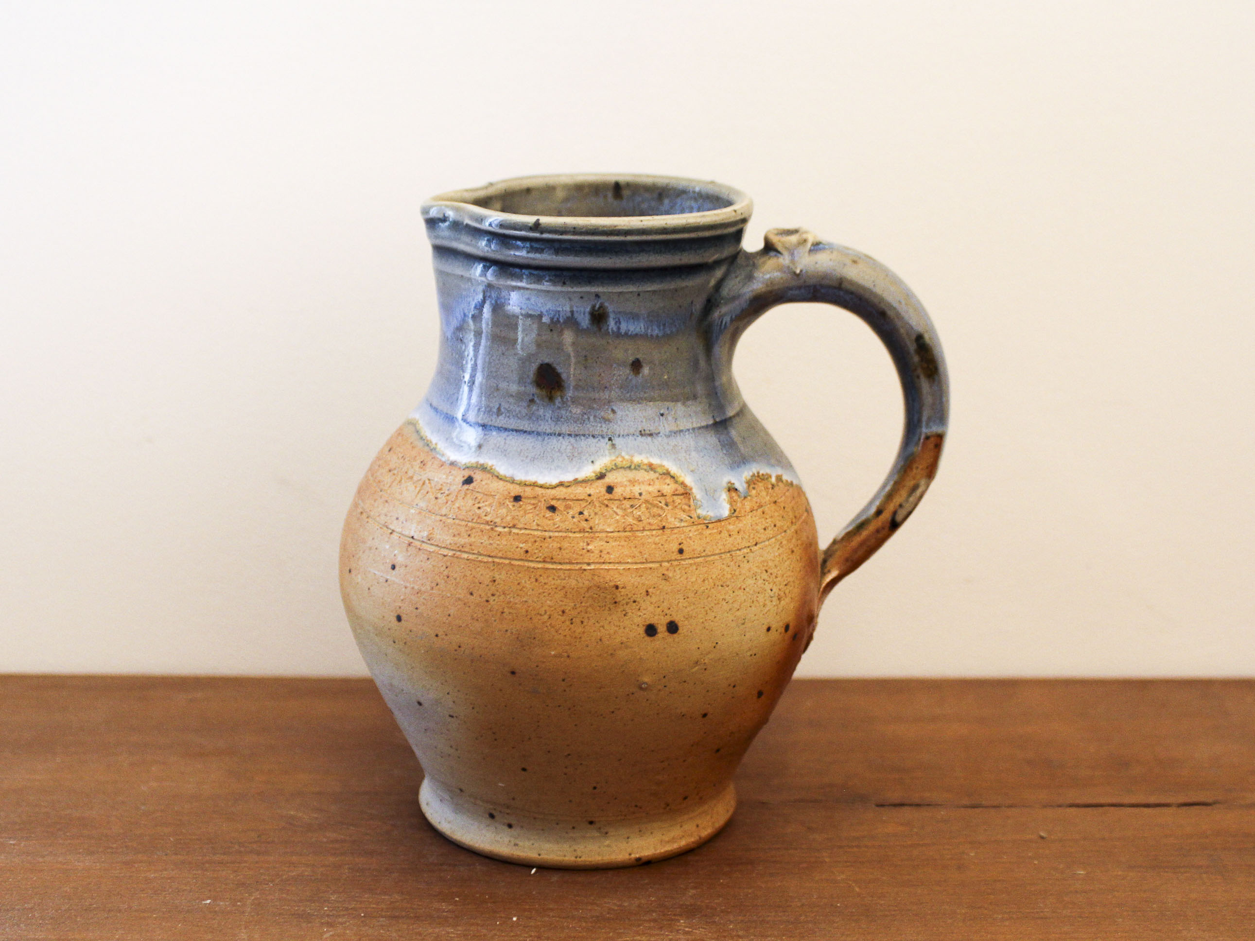 Sandstone pitcher from Puisaye Sabine Seguin Karakos