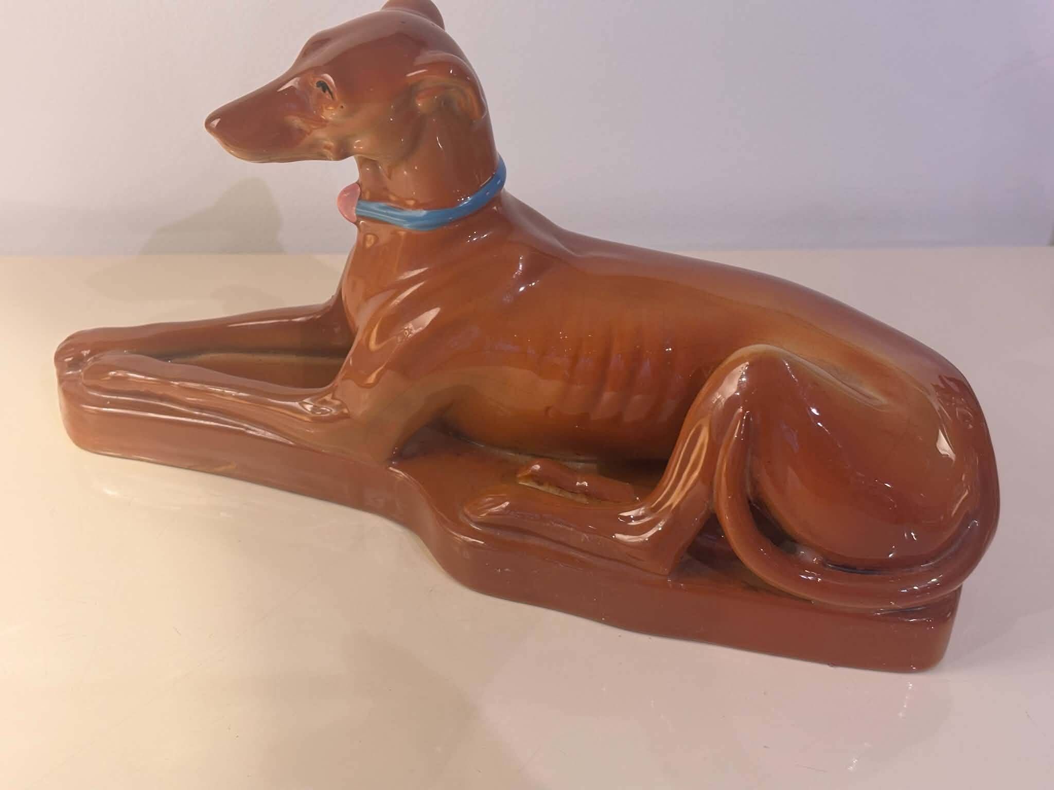 Figurine lévrier