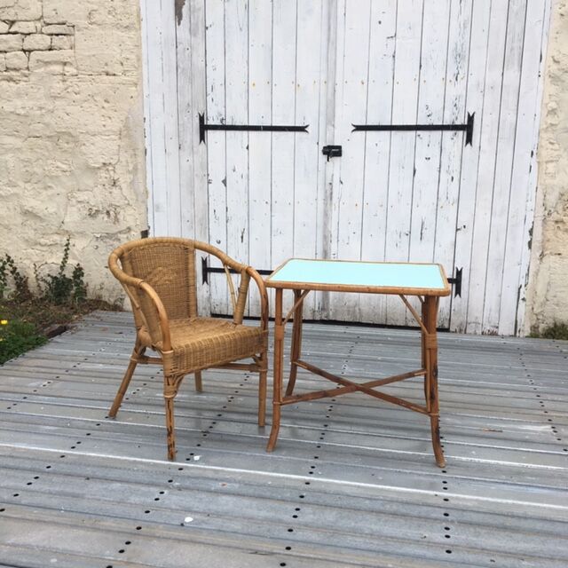 Rattan table and chair