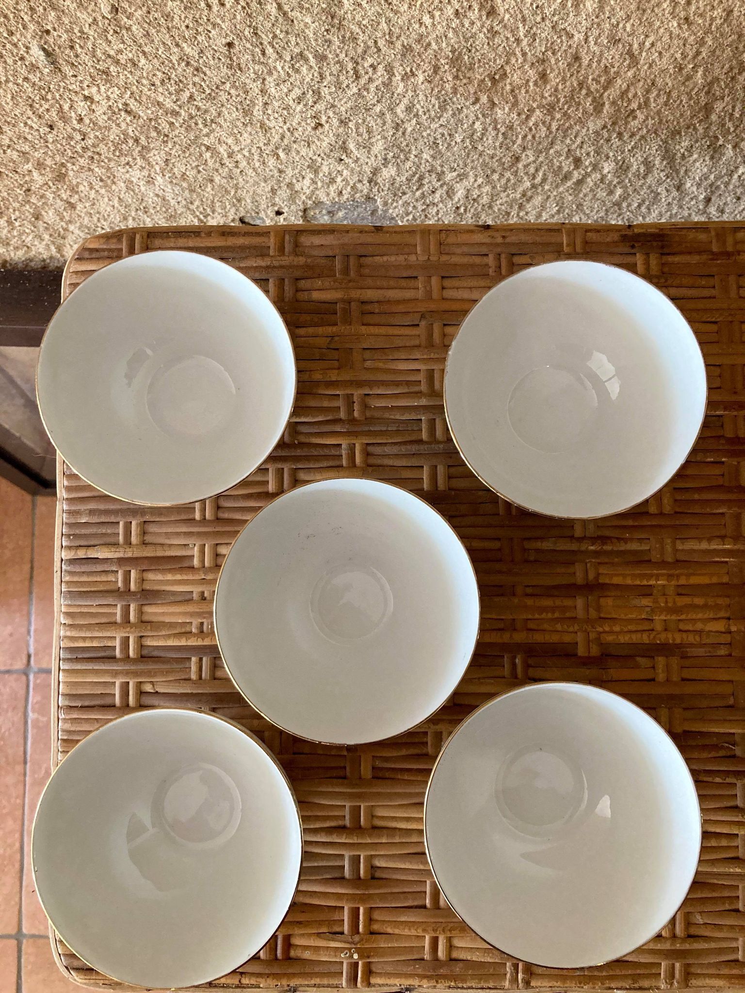 Set of 5 porcelain bowls