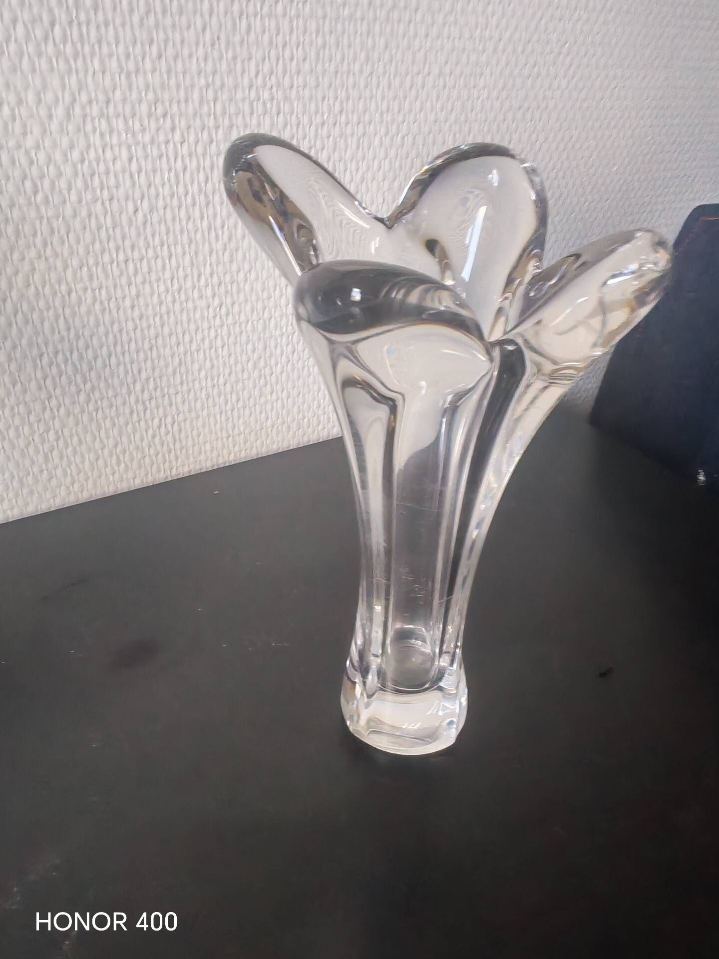 Corolla soliflore vase in crystal, France 1960.