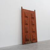 Grandes portes de monastère du XVIIe siècle en chêne laqué terre cuite, Portugal