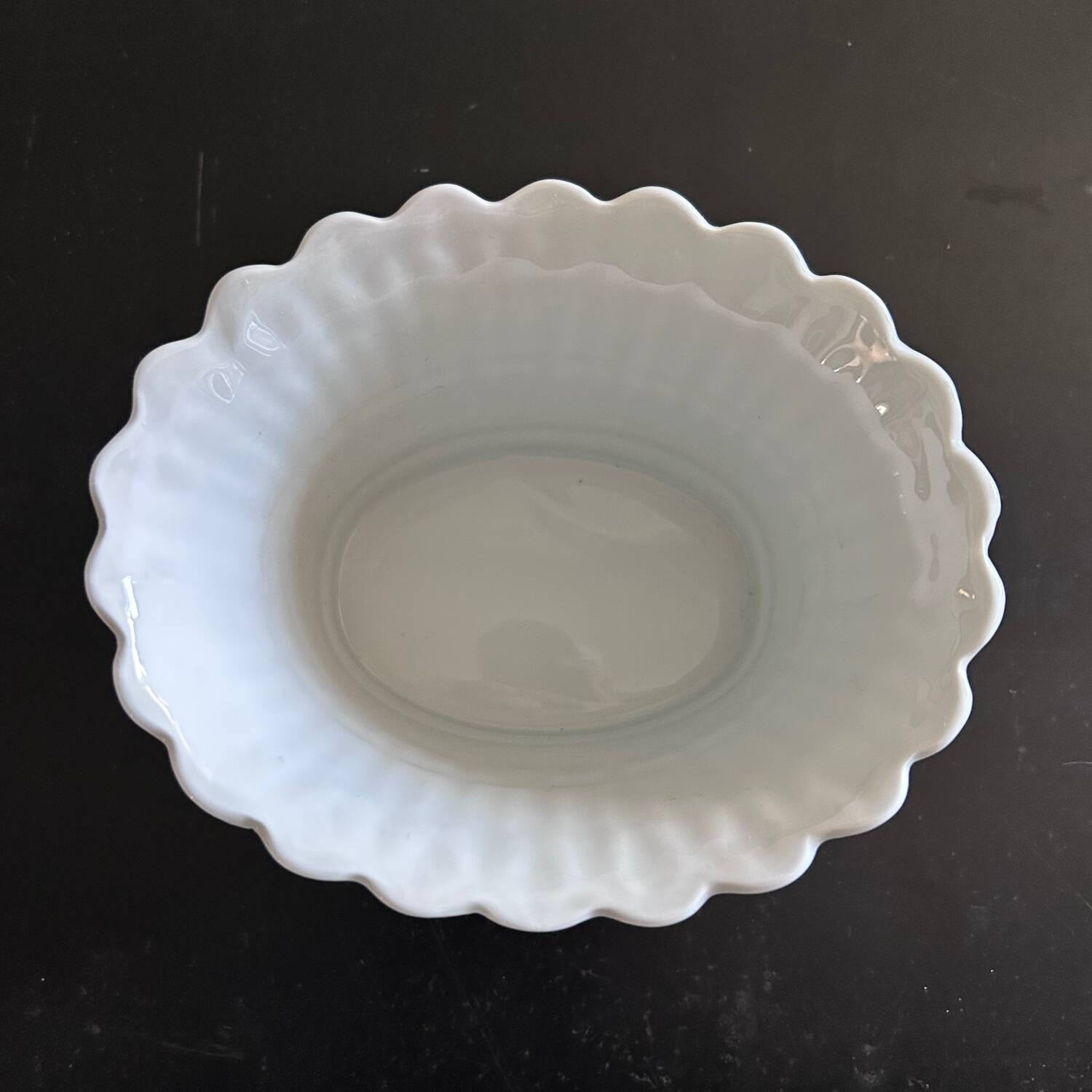 Porcelain basket-style planter