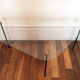 Table basse tripode verre et métal, années 50