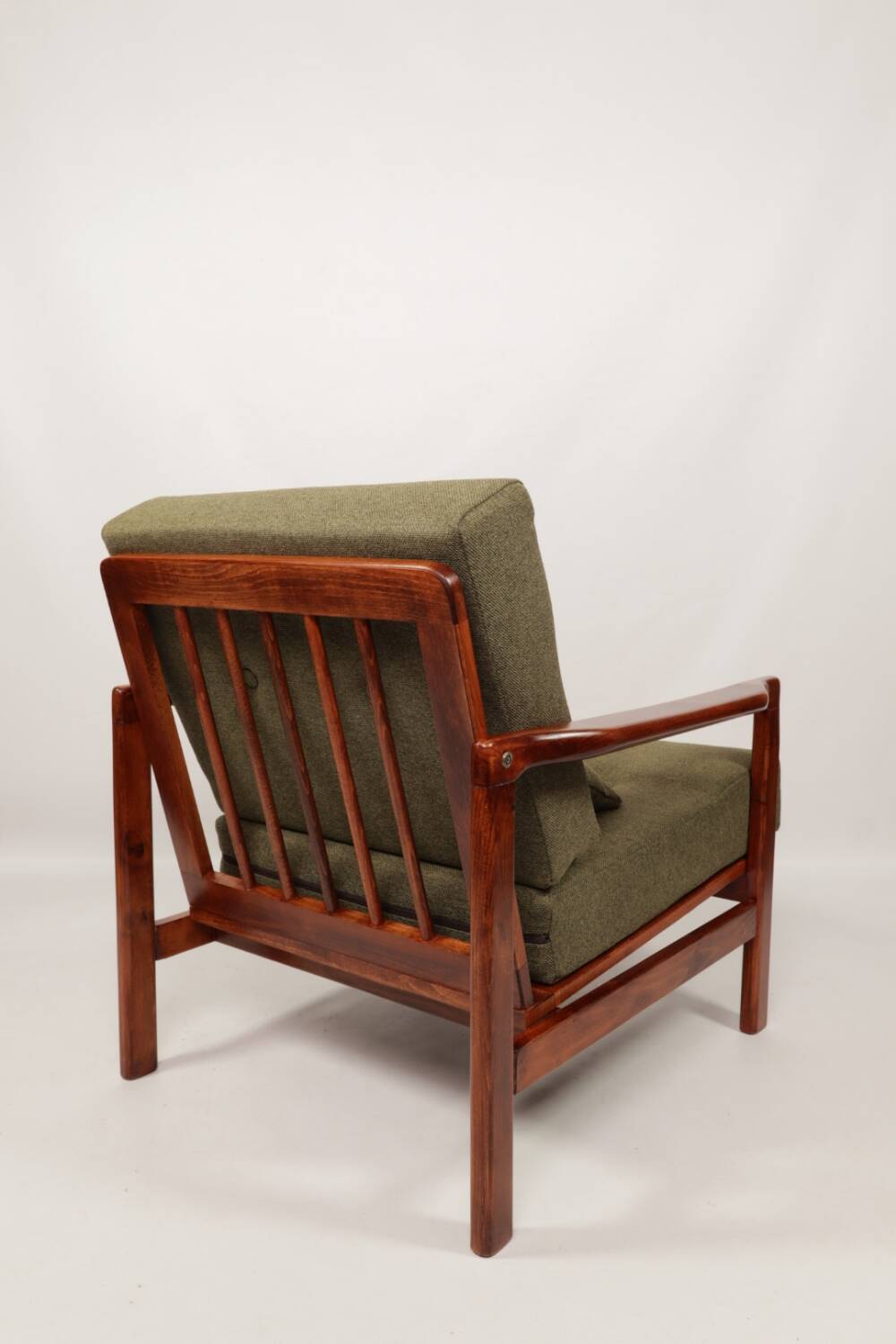 Vintage armchair green olive design by Z.Baczyk 1965