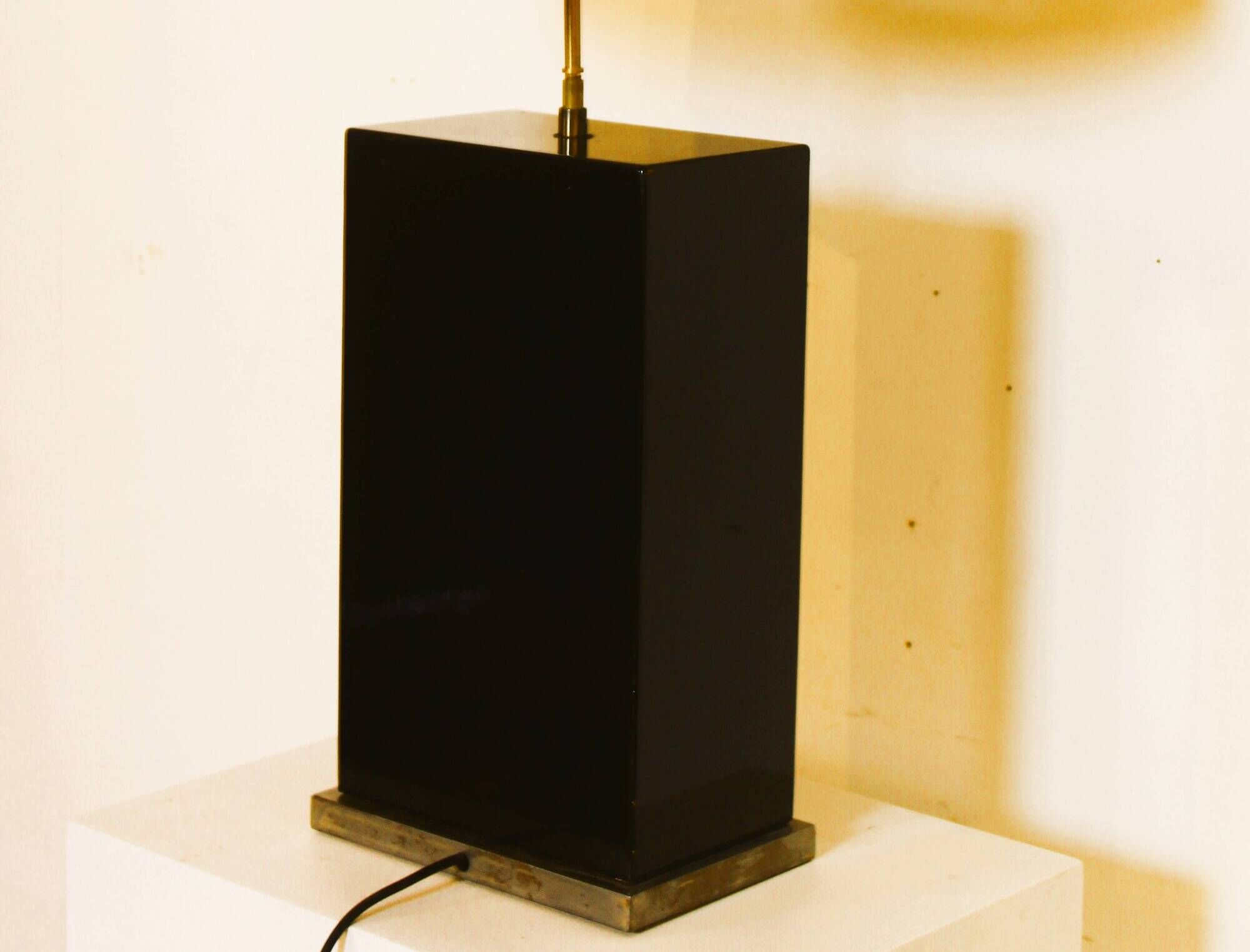 Black lacquered wooden table lamp designed by Roger Vanhevel, 1970s.