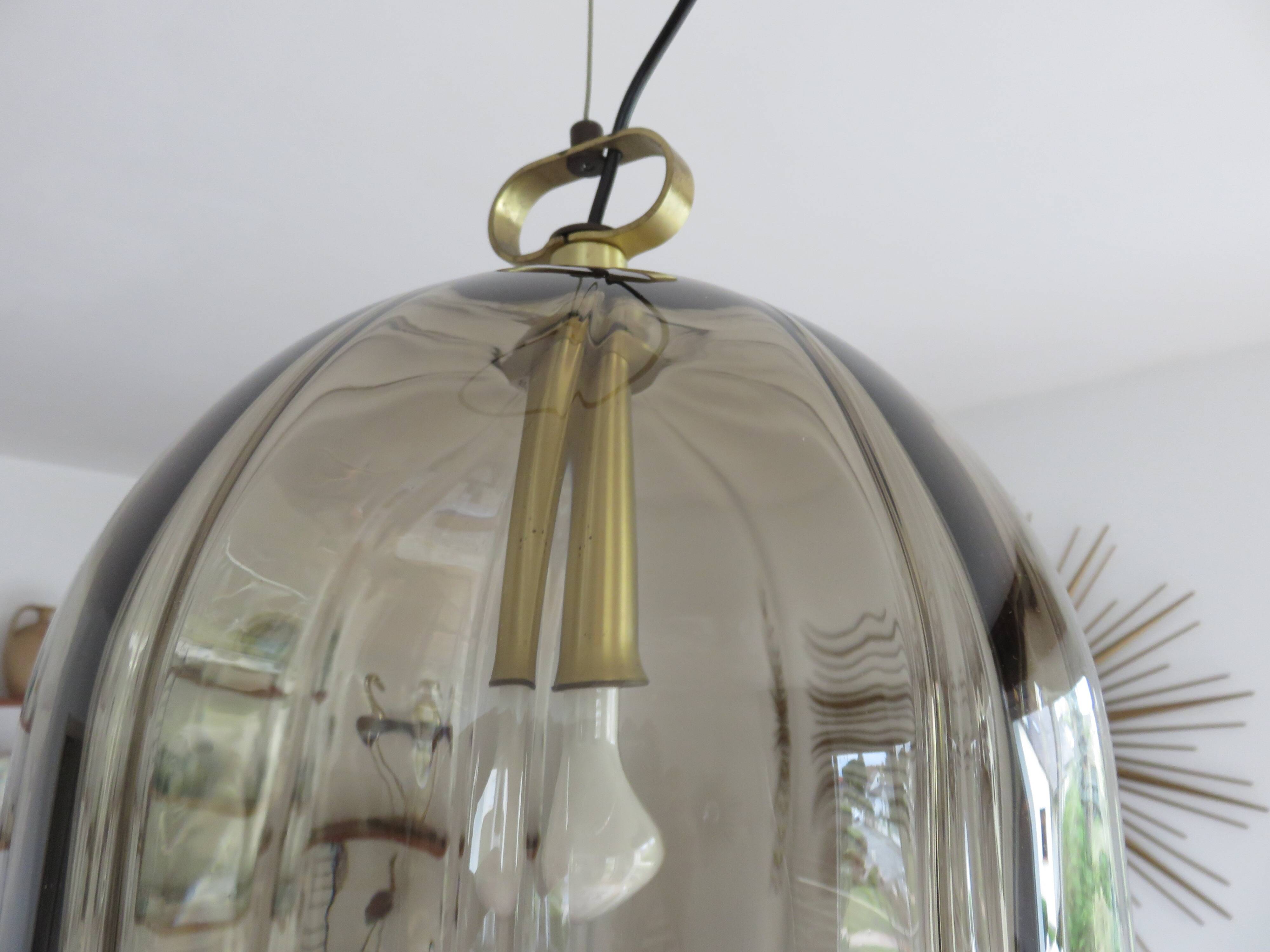 PEILL & PUTZLER pendant light in smoked glass and brass from the 70s