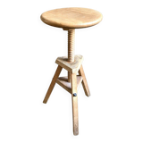 Tripod screw stool in light wood