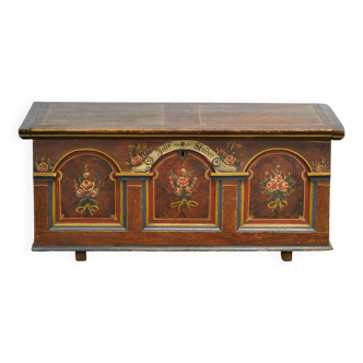 Coffre de mariée d'art populaire, année 1875