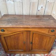 Buffet bas d'époque Louis XVI en merisier massif