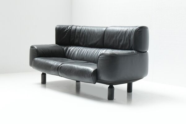 Canapé Bull par Gianfranco Frattini pour Cassina 1987