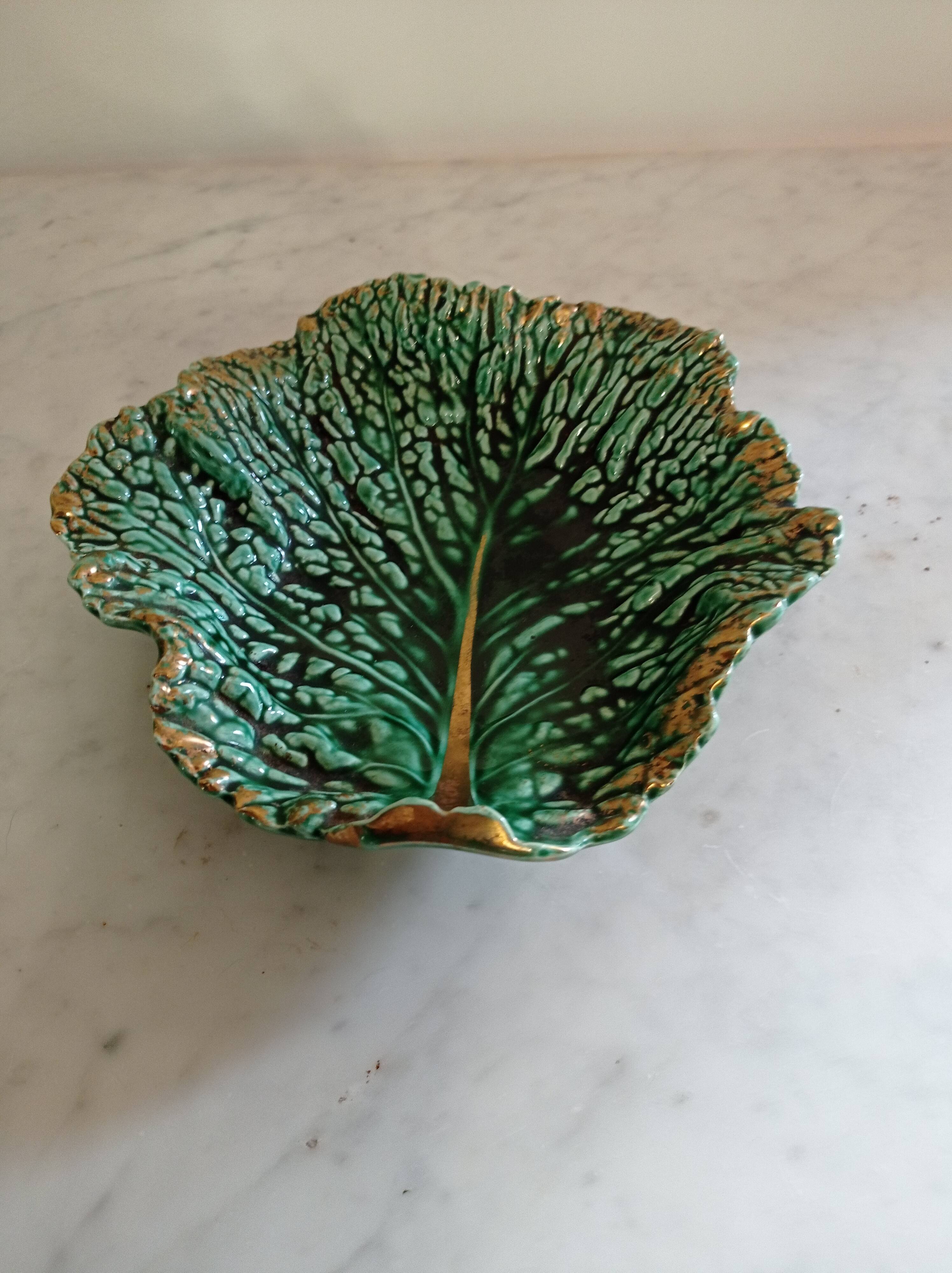 Cabbage leaf in Sarreguemines slip