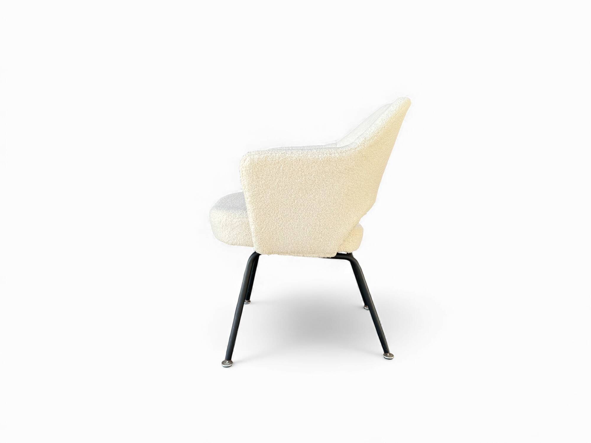 Eero Saarinen “Conference” armchair for Knoll – Reupholstered, superb condition