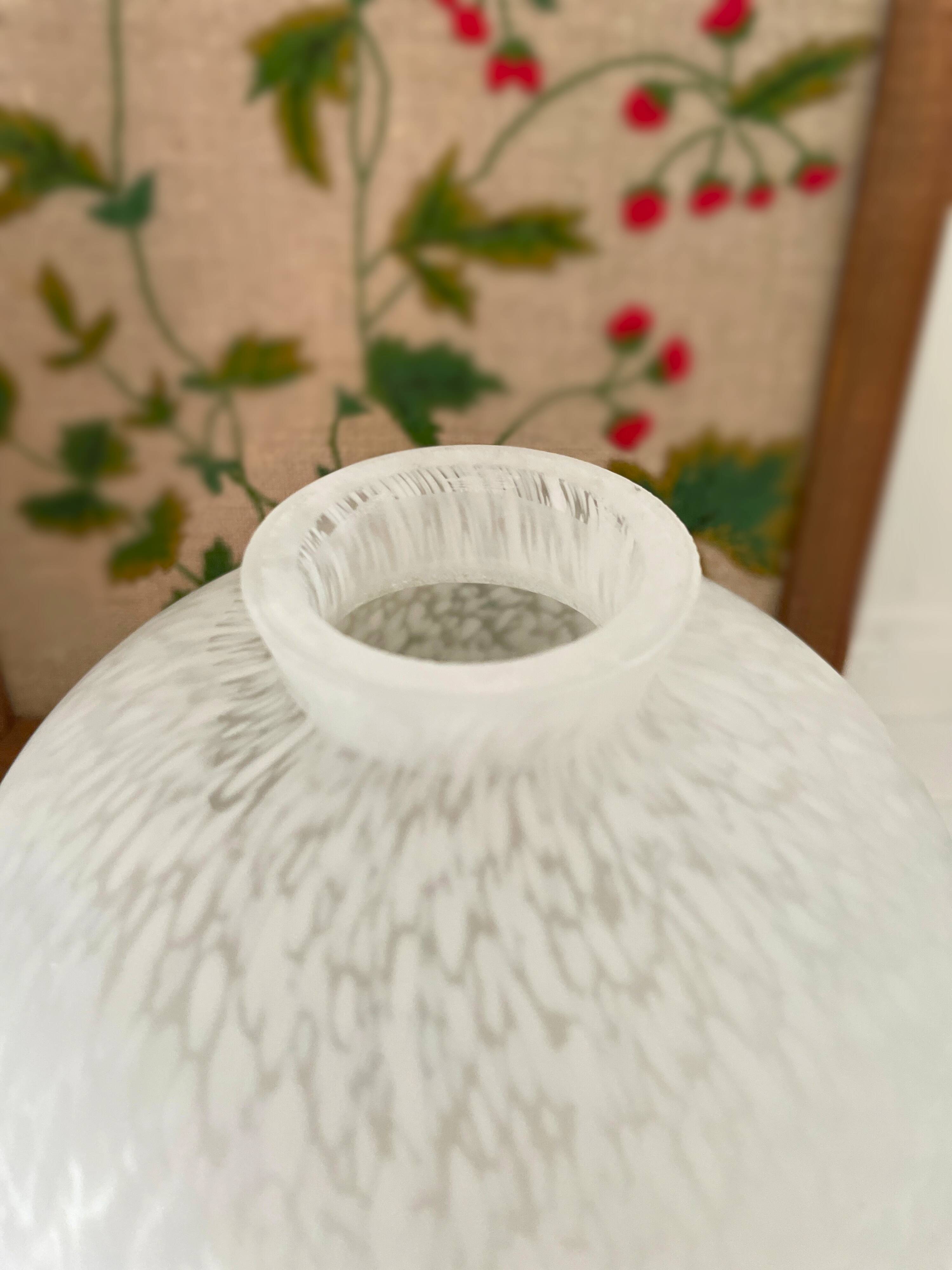 Speckled ball glass vase