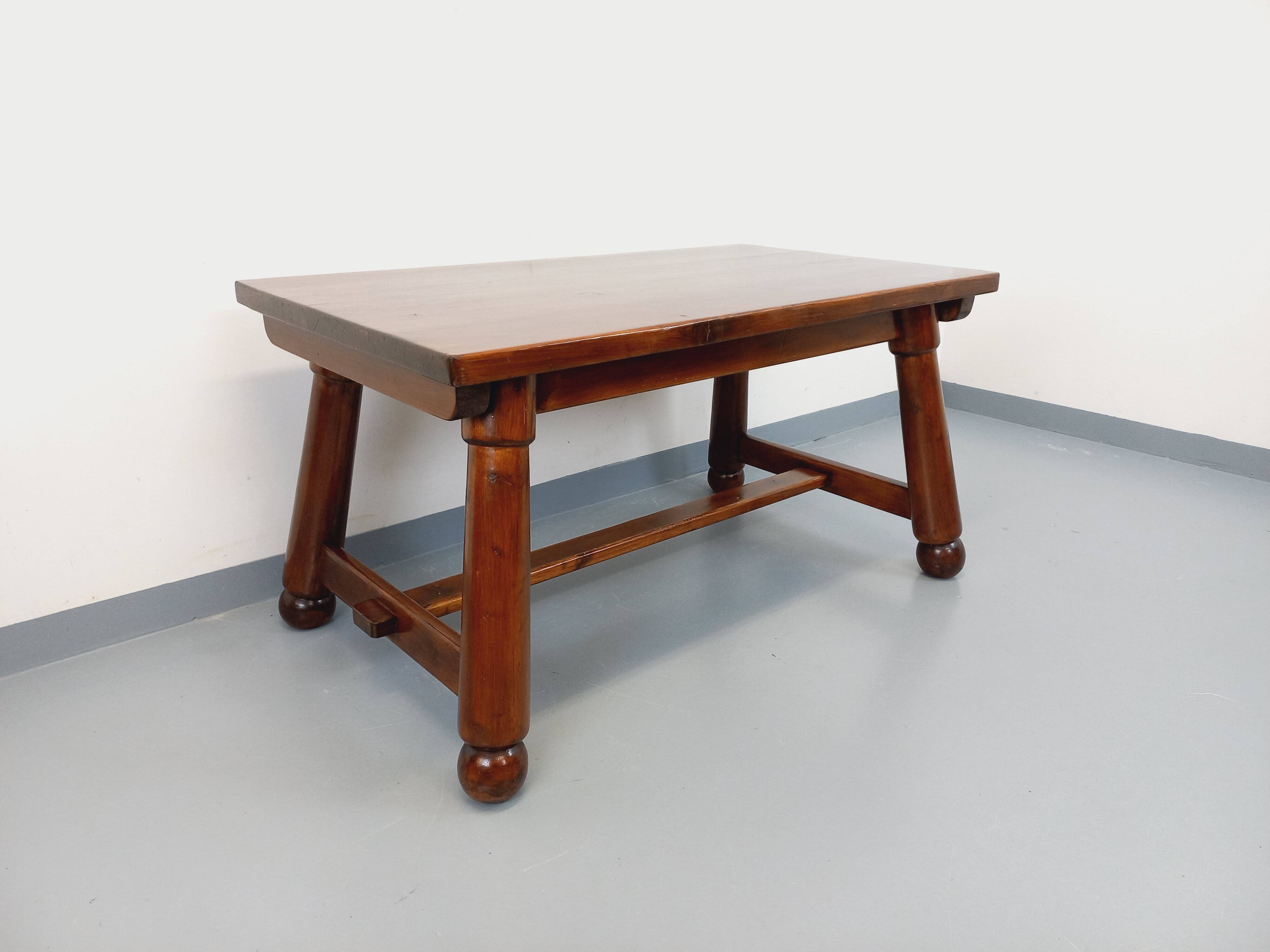 Brutalist rectangular dining table by Georges Robert in pine wood.