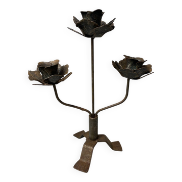 Rose shaped metal candle holder