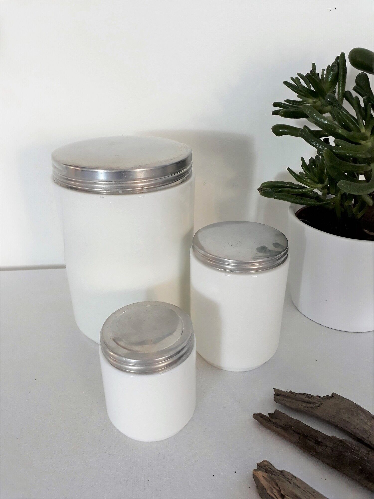 Lot of 3 old jars of laboratory glass color white
