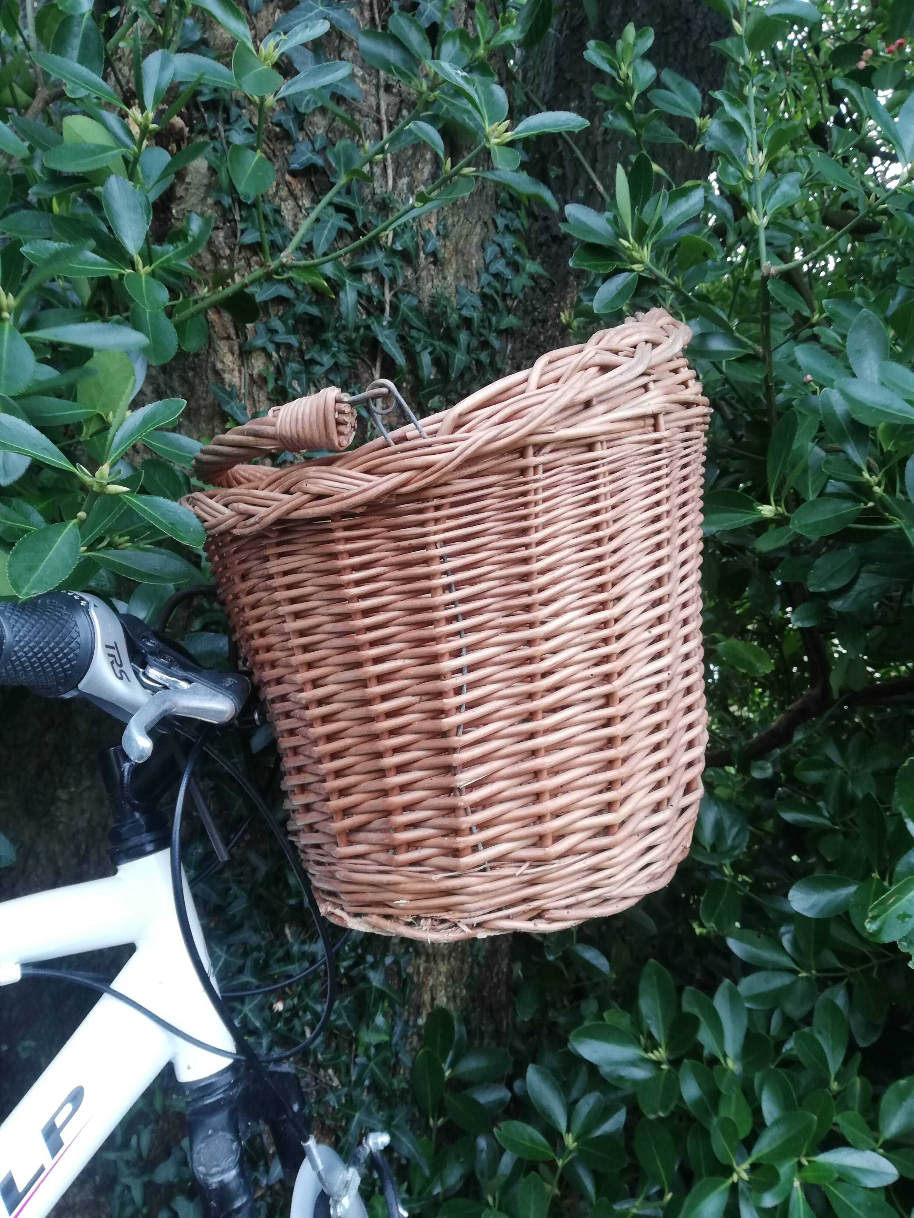 Vintage wicker basket for bicycle