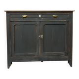 Black Parisian workshop buffet