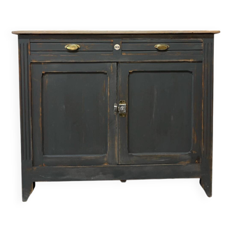 Black Parisian workshop buffet