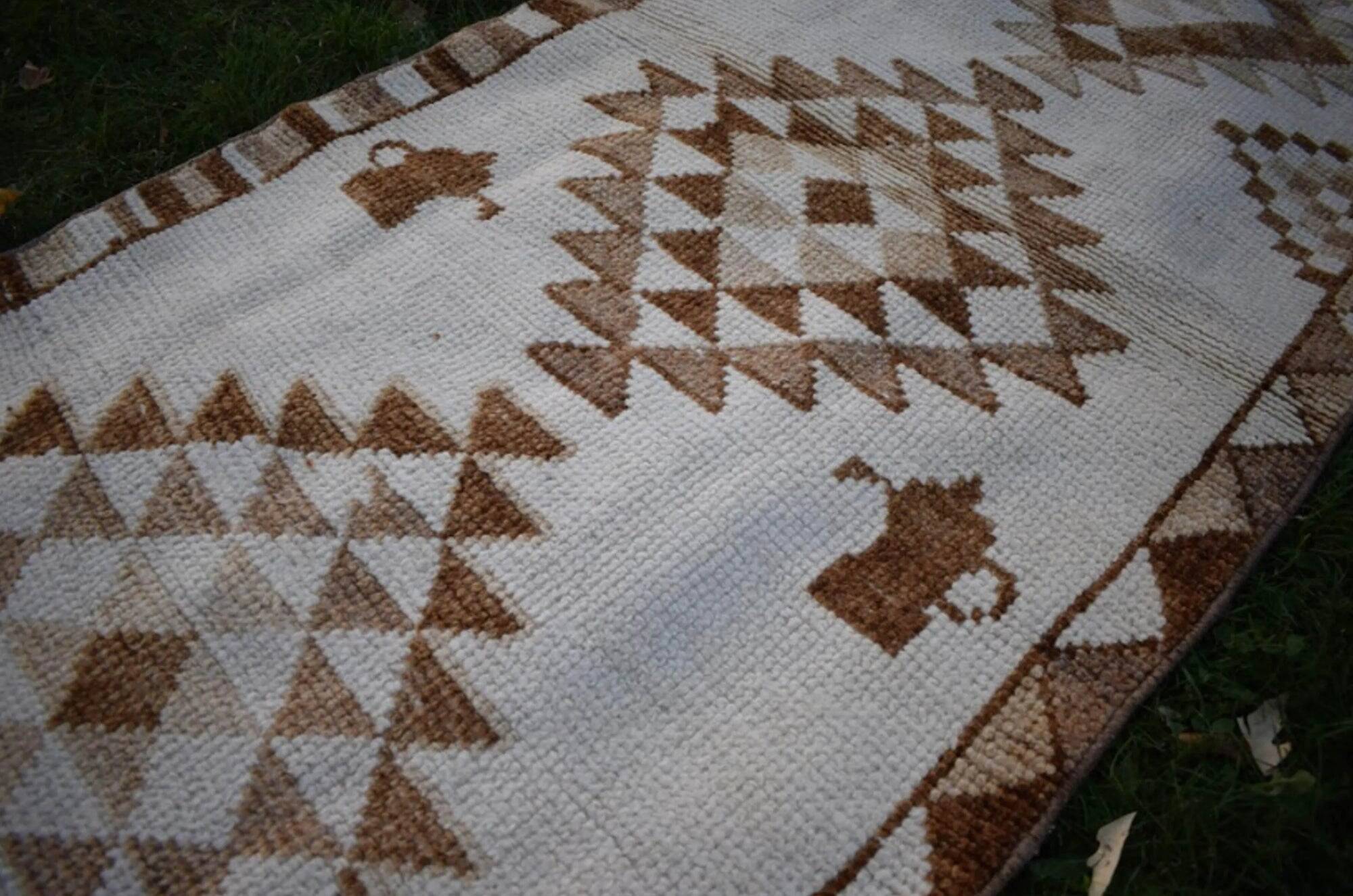 Vintage Turkish hallway rug 90x404 cm