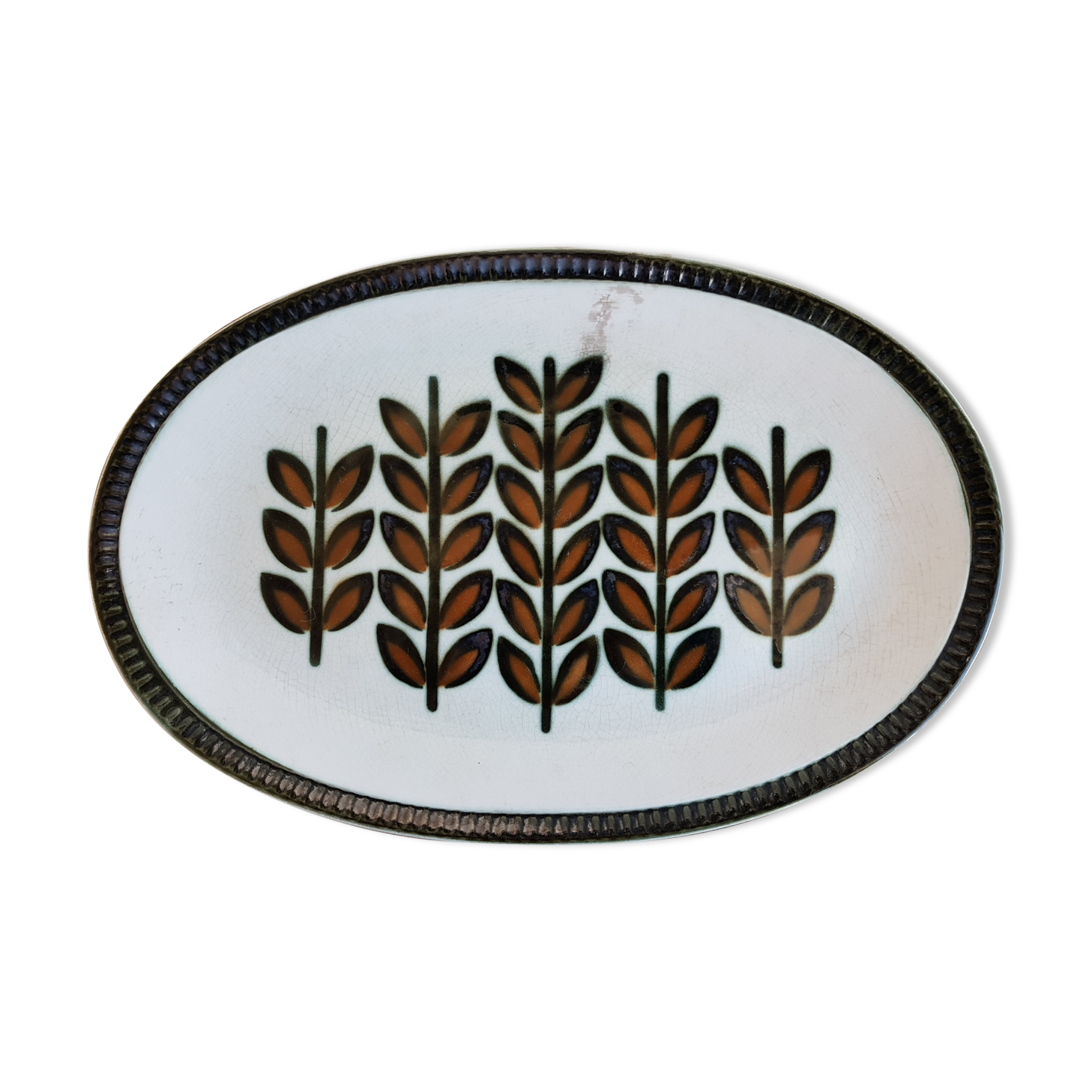 Flat oval presentation Boch La Louvière model Rambouillet